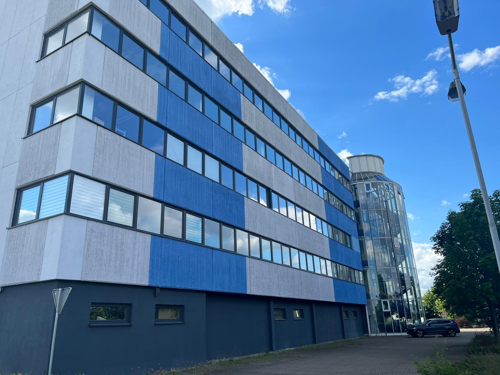 Bitterfeld Hinter dem Bahnhof 2